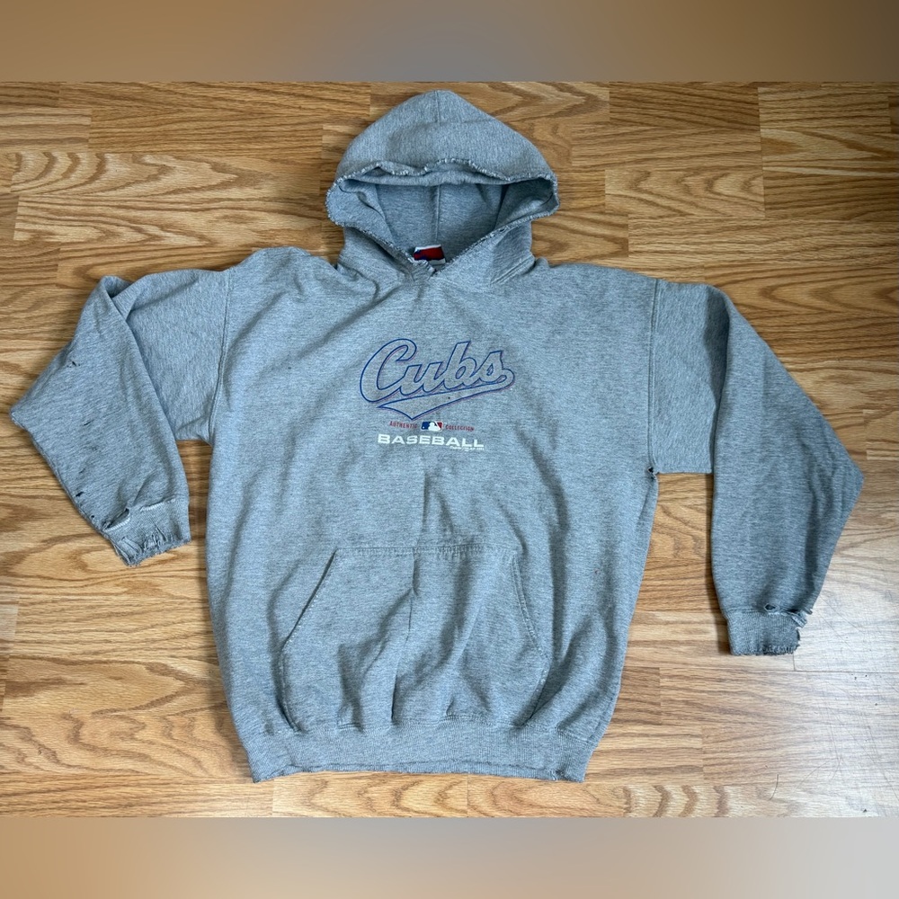 Majestic Chicago Cubs Distressed Hoodie Men’s Large Gray MLB Baseball Pullover